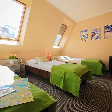 Glow Hostel Wroclaw Bagian luar foto