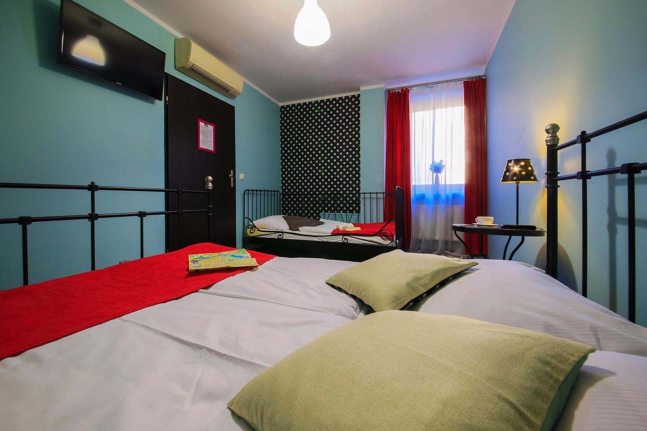 Glow Hostel Wroclaw Bagian luar foto