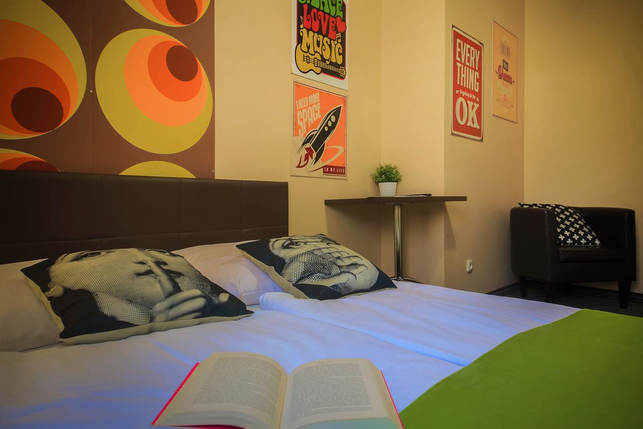 Glow Hostel Wroclaw Bagian luar foto