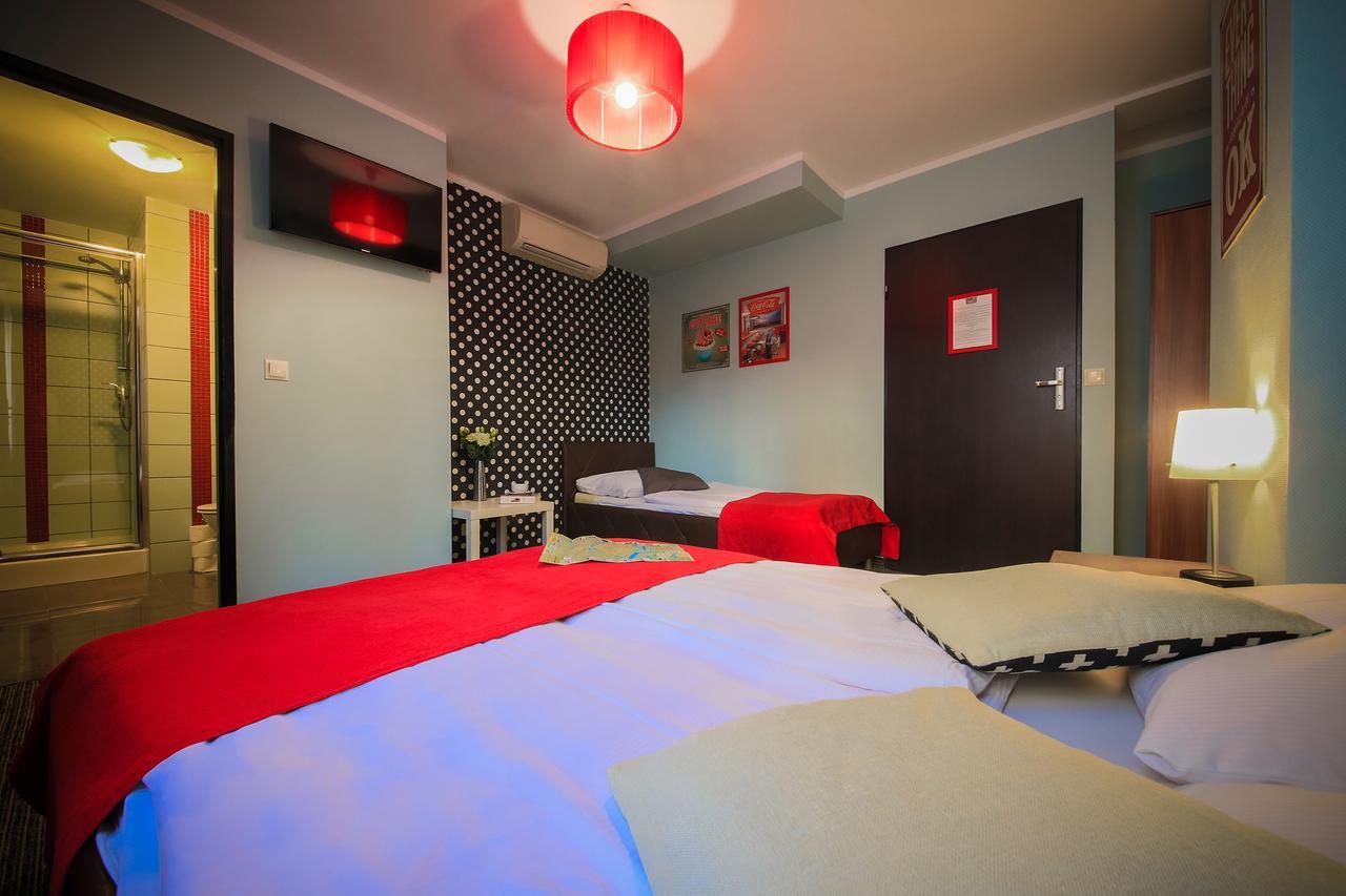 Glow Hostel Wroclaw Bagian luar foto