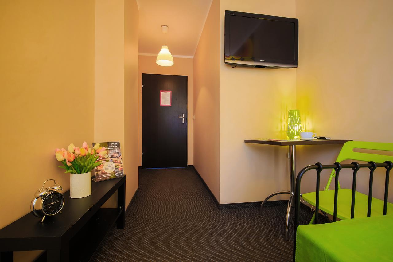 Glow Hostel Wroclaw Bagian luar foto