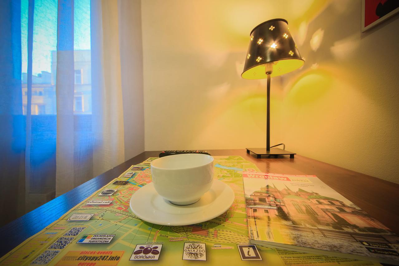 Glow Hostel Wroclaw Bagian luar foto