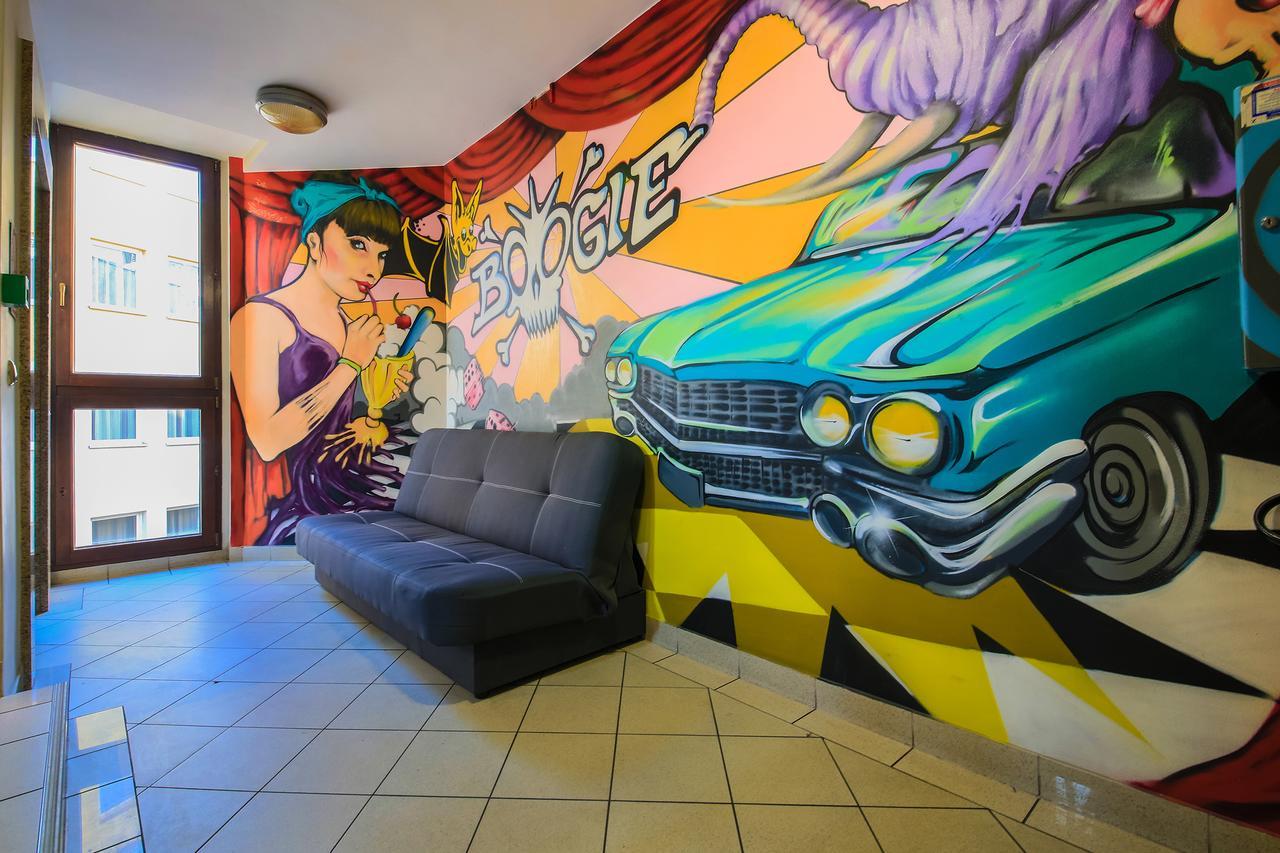 Glow Hostel Wroclaw Bagian luar foto