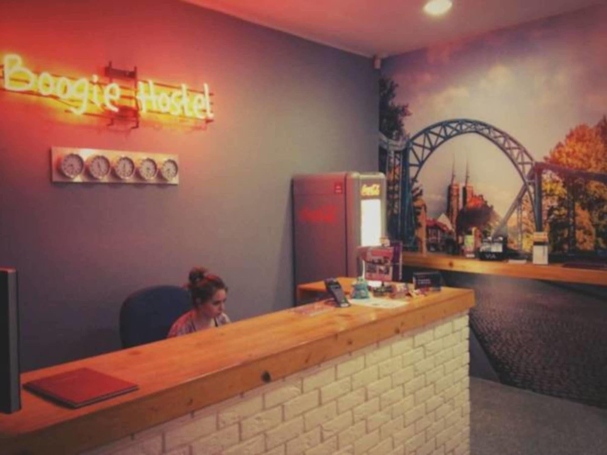 Glow Hostel Wroclaw Bagian luar foto
