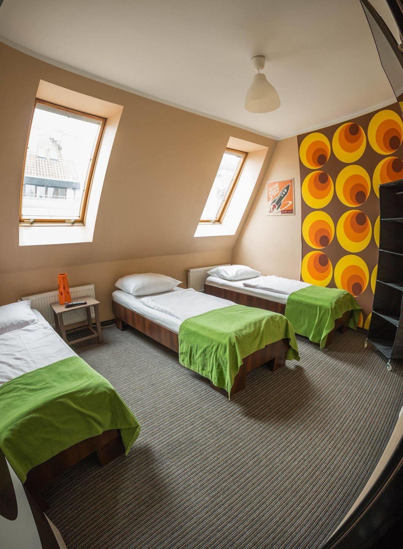 Glow Hostel Wroclaw Bagian luar foto